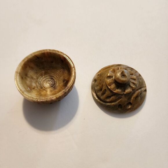 Miniature Carved Alabaster Trinket Box Made in India - Picture 2 of 5